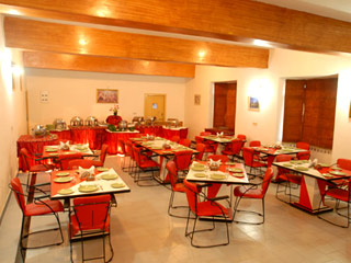 The Himalayan Heights Hotel Nainital Restaurant