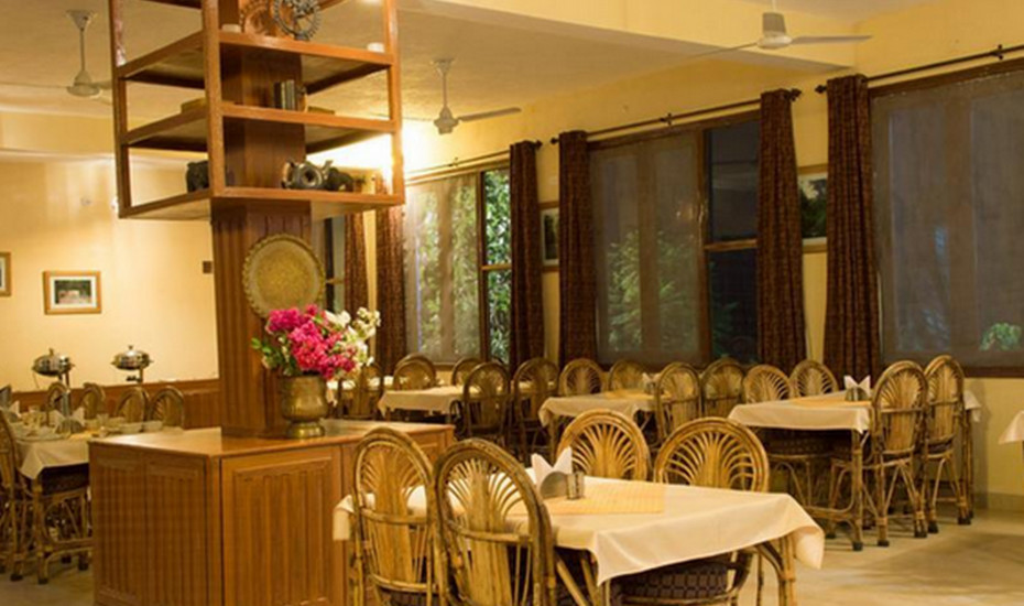 Gazaari Greenz Resort Nainital Restaurant