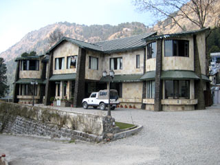 Shervani Hilltop Hotel Nainital