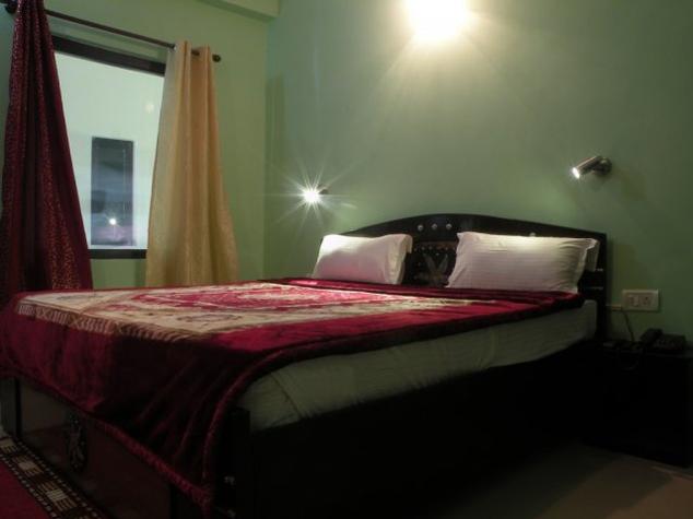 Travellers Inn Hotel Nainital Rooms Rates Photos Reviews Deals